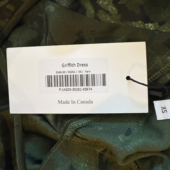 NEW Park & Fifth Griffith Dress Green Floral Halter Open Back XS - Picture 2 of 10